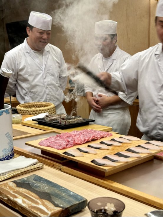 LA洛杉矶探店|Sushi Yuen 连碗都用爱马仕 图 3