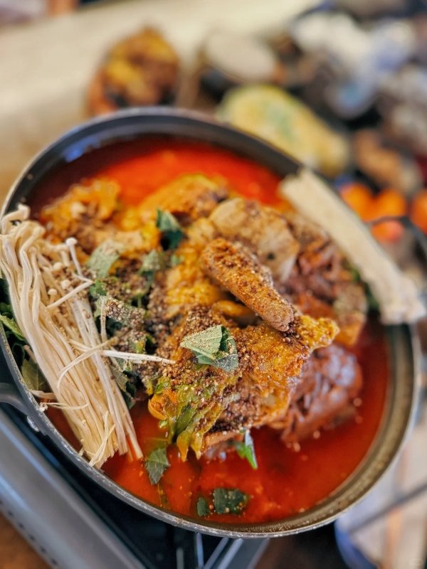 🍲一口入魂!圣盖博MooBongRi脊骨汤,梦回济州岛 图 2